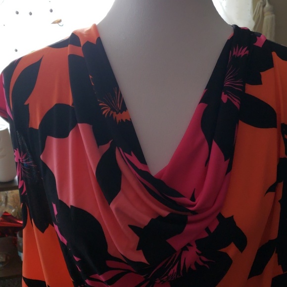 Top - Picture 4 of 4